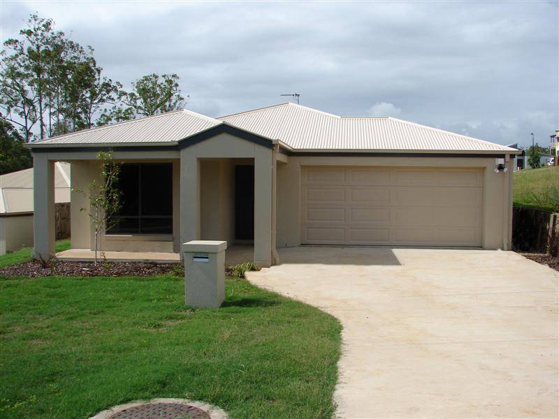 32 Kensington Drive, Cooroy QLD 4563