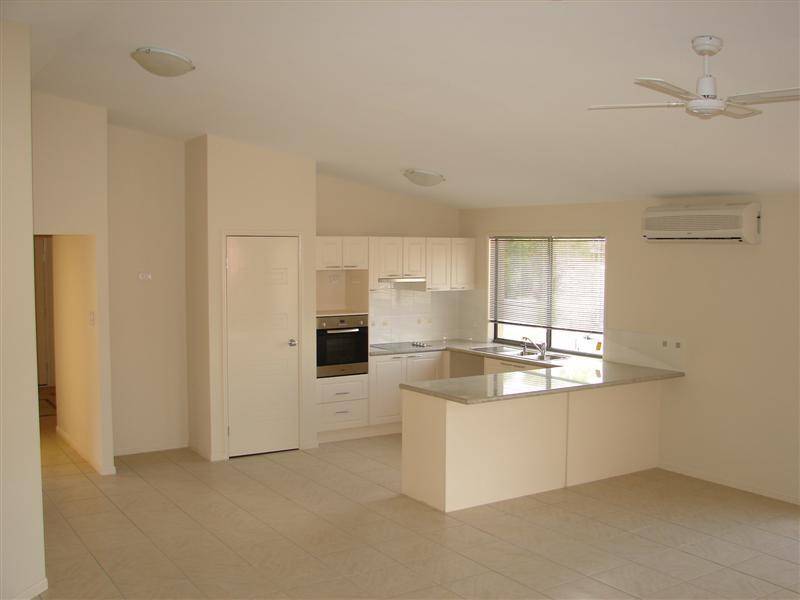 32 Kensington Drive, Cooroy QLD 4563