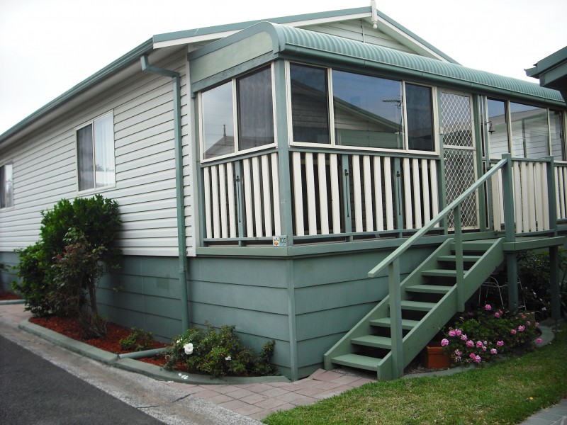 105 Sandcastle Street, Windang NSW 2528