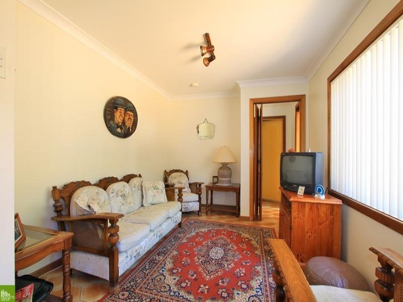 6 Chalmers Street, Balgownie NSW 2519