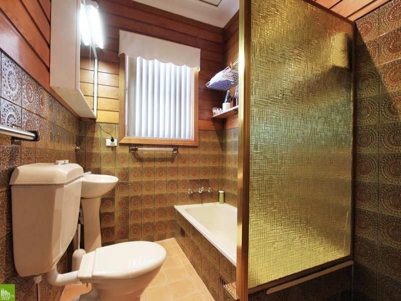 6 Chalmers Street, Balgownie NSW 2519