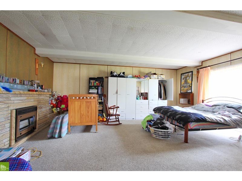 60 Edgeworth Avenue, Kanahooka NSW 2530