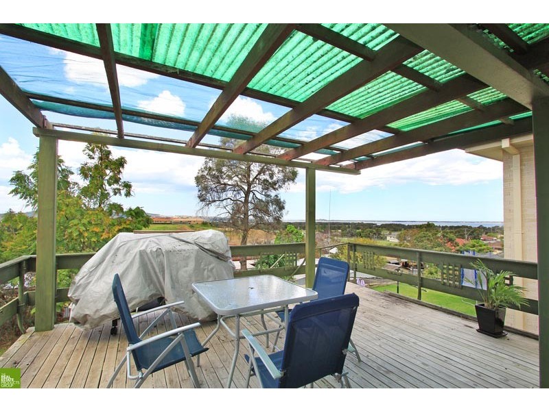 60 Edgeworth Avenue, Kanahooka NSW 2530