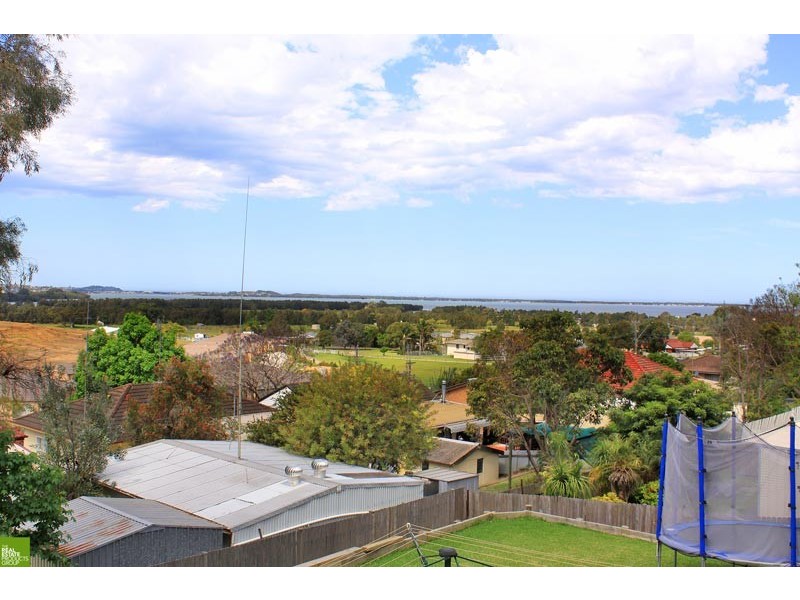 60 Edgeworth Avenue, Kanahooka NSW 2530