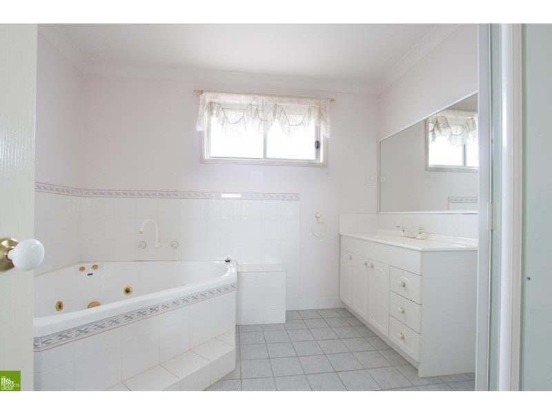 32 Tabourie Close, Flinders NSW 2529