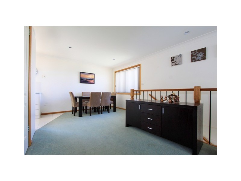 2/24 Baragoot Road, Flinders NSW 2529