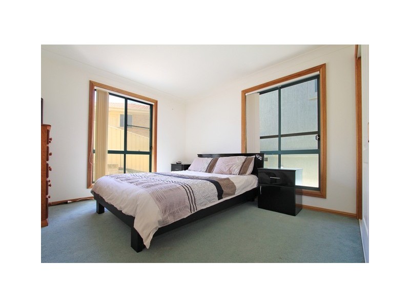 2/24 Baragoot Road, Flinders NSW 2529