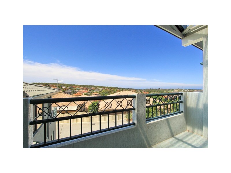 2/24 Baragoot Road, Flinders NSW 2529