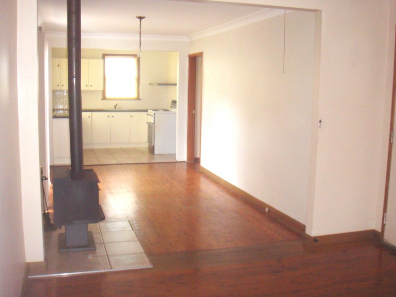 19 Hardwick Crescent, Mount Warrigal NSW 2528