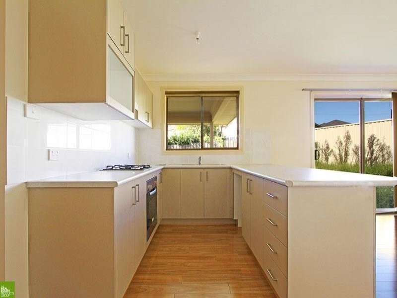 16 Illowra Parkway, Primbee NSW 2502