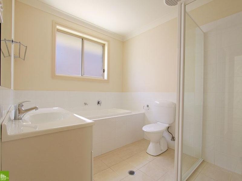 16 Illowra Parkway, Primbee NSW 2502