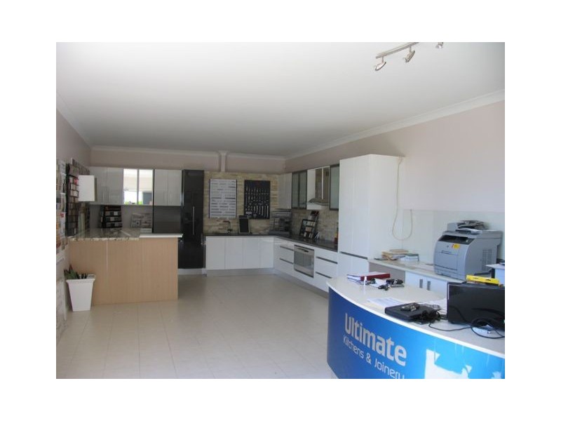 5/2 Commerce Drive, Warilla NSW 2528