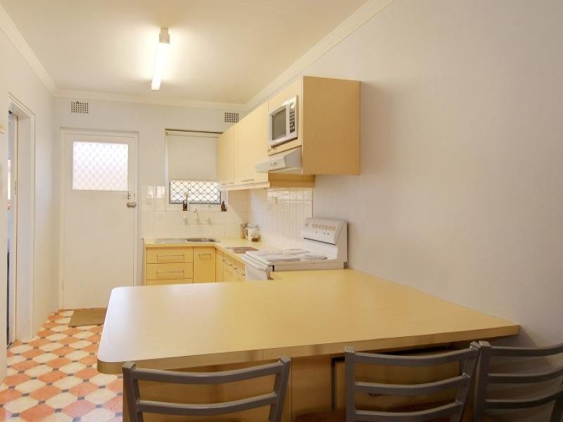 1,2,3/82 Pur Pur Avenue, Lake Illawarra NSW 2528