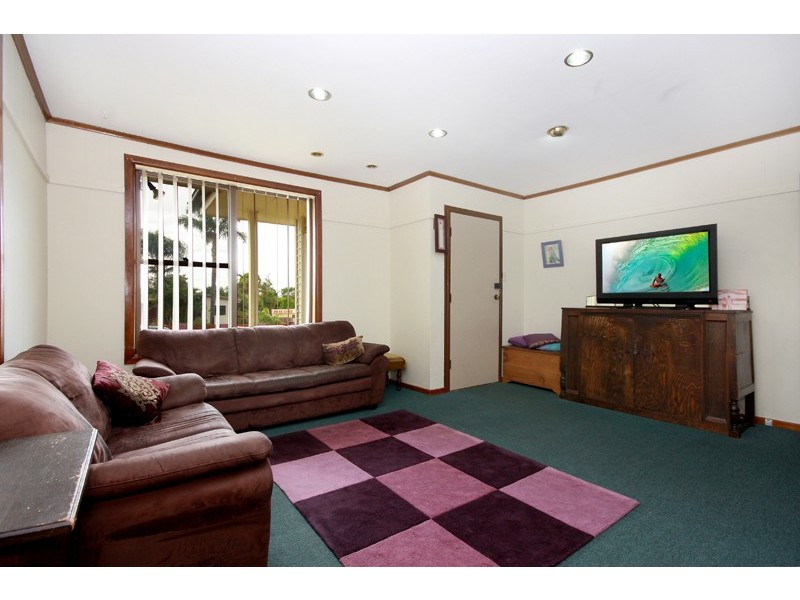 3 Lavis Drive, Mount Warrigal NSW 2528
