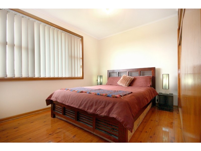 3 Lavis Drive, Mount Warrigal NSW 2528