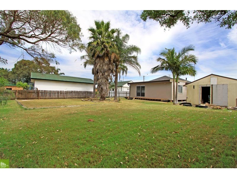 19 Shellharbour Road, Lake Illawarra NSW 2528