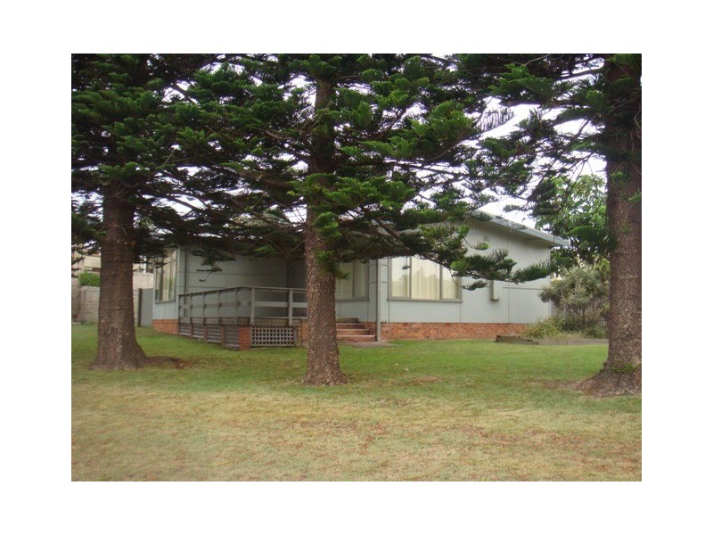 1 Cliff Road, Barrack Point NSW 2528