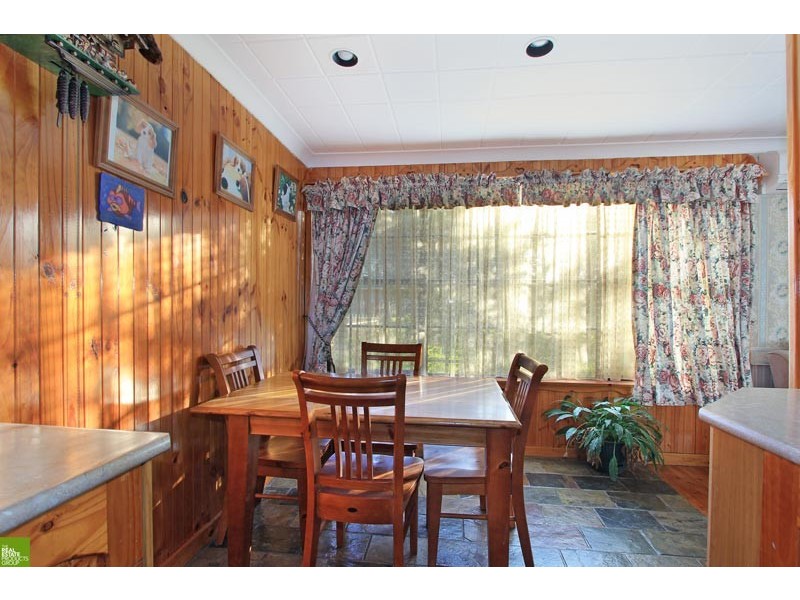 25 Lindwall Street, Warilla NSW 2528