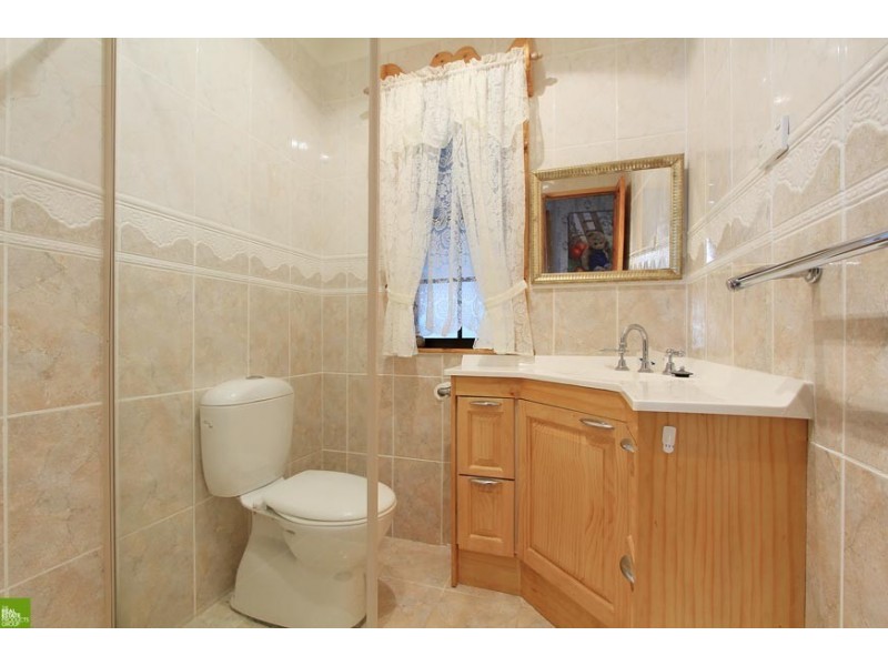 25 Lindwall Street, Warilla NSW 2528