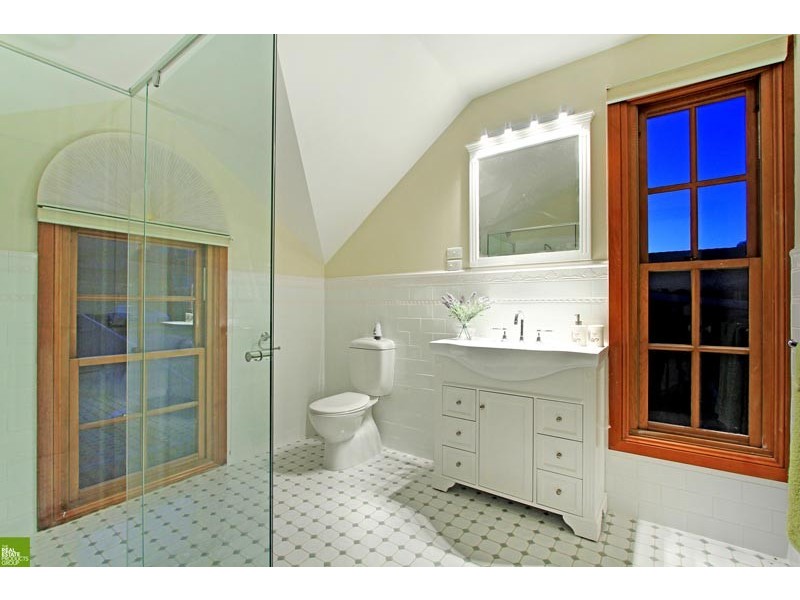 4 Borrowdale Close, Albion Park NSW 2527