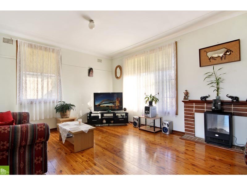 75 Stuart Road, Warrawong NSW 2502