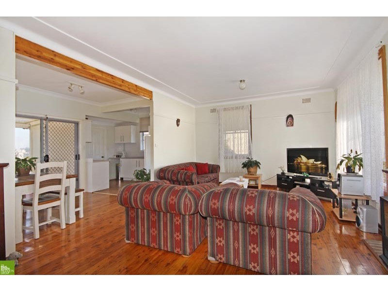 75 Stuart Road, Warrawong NSW 2502