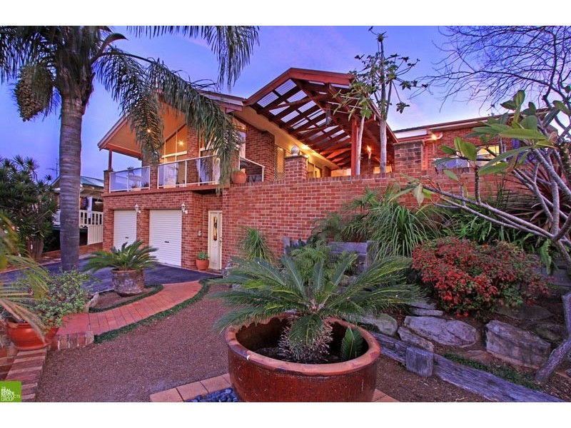 16 Tuross Street, Albion Park NSW 2527