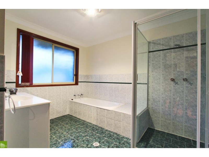 16 Tuross Street, Albion Park NSW 2527