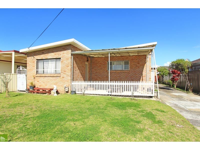 33 Veronica Street, Warilla NSW 2528