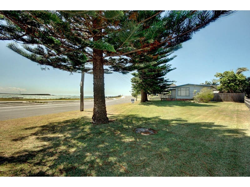1 Cliff Road, Barrack Point NSW 2528