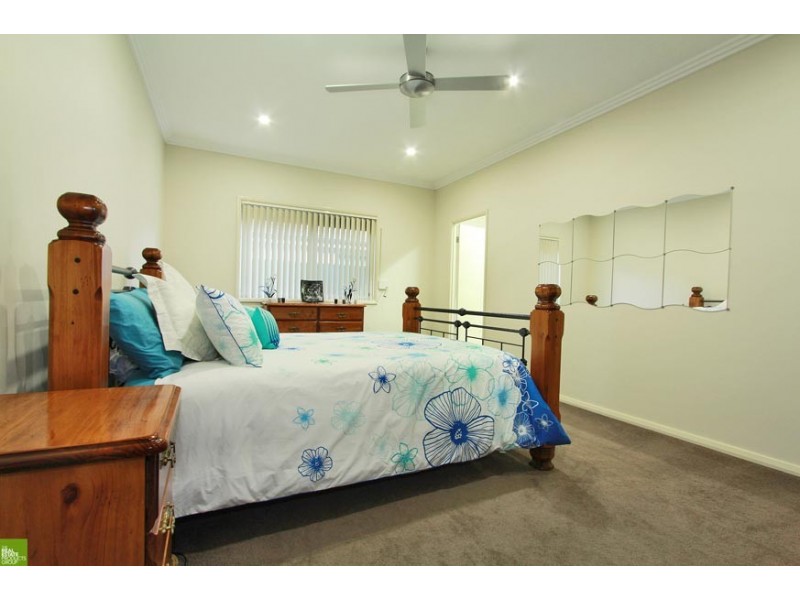 38 Haywards Bay Drive, Haywards Bay NSW 2530