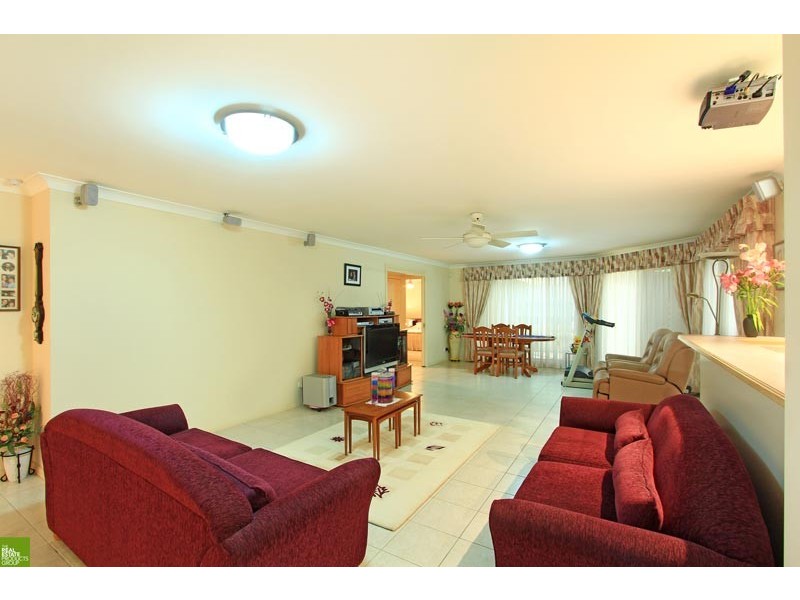 38 Peterborough Avenue, Lake Illawarra NSW 2528