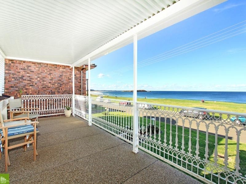 22 Little Lake Crescent, Warilla NSW 2528