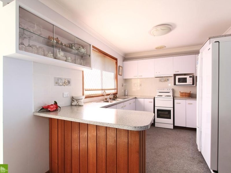 22 Little Lake Crescent, Warilla NSW 2528