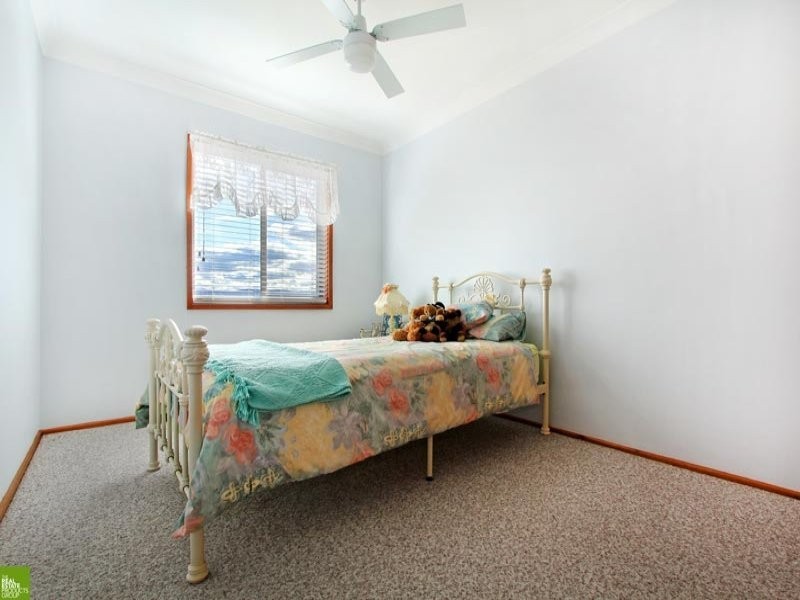 22 Little Lake Crescent, Warilla NSW 2528