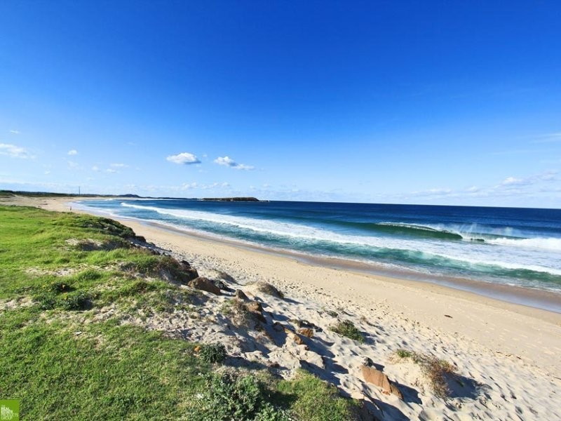 22 Little Lake Crescent, Warilla NSW 2528