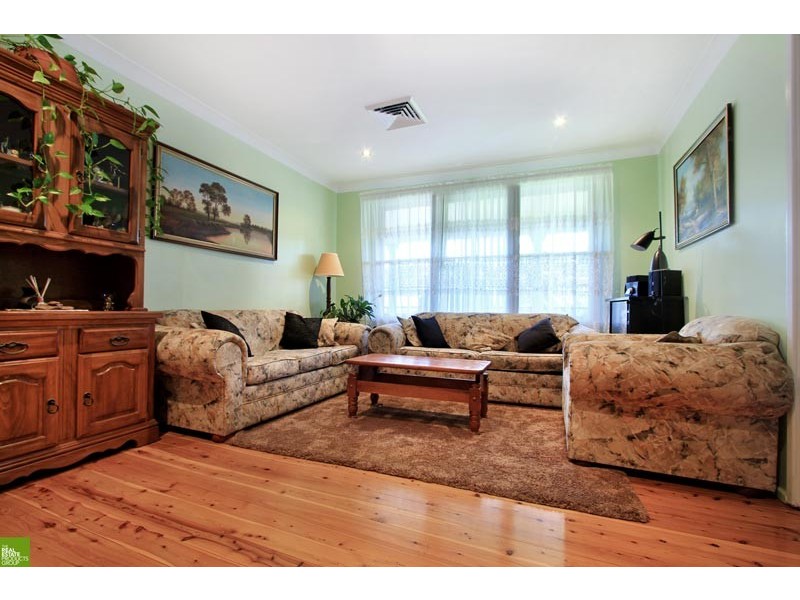 2 Freeman Parade, Mount Warrigal NSW 2528