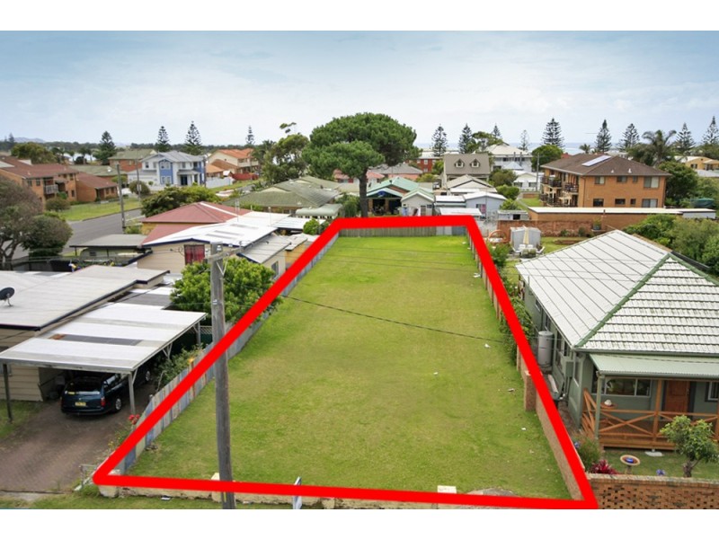 12 Park Road, Lake Illawarra NSW 2528