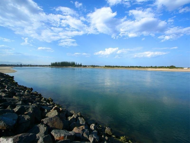 12 Park Road, Lake Illawarra NSW 2528