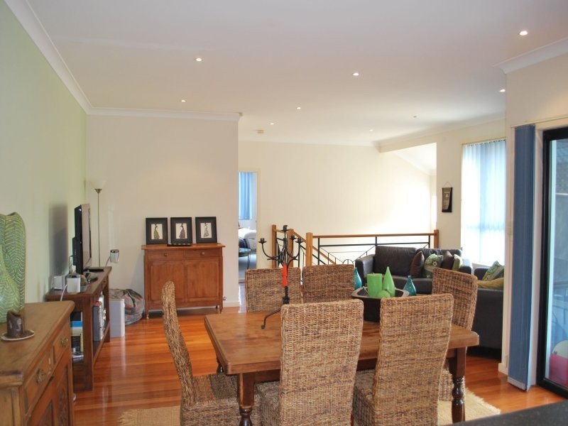 2/96 Glider Avenue, Blackbutt NSW 2529