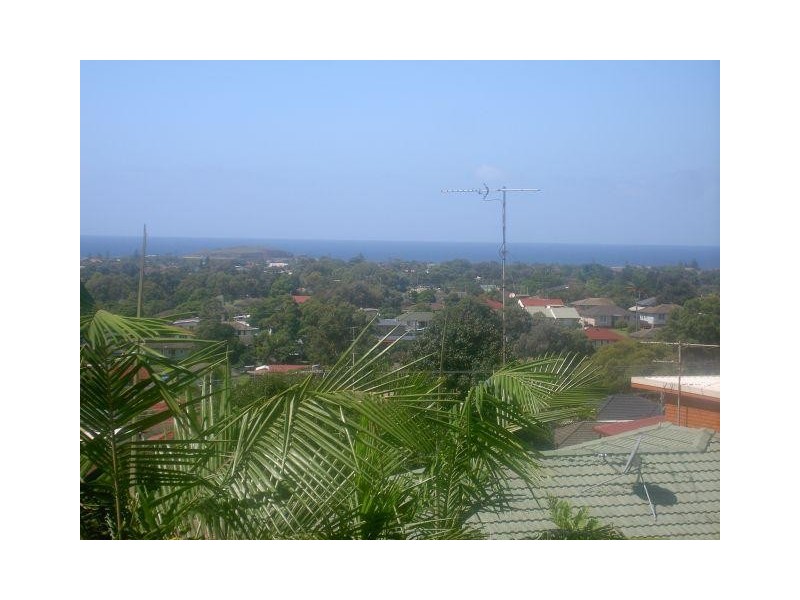 36 Cuthbert Drive, Mount Warrigal NSW 2528