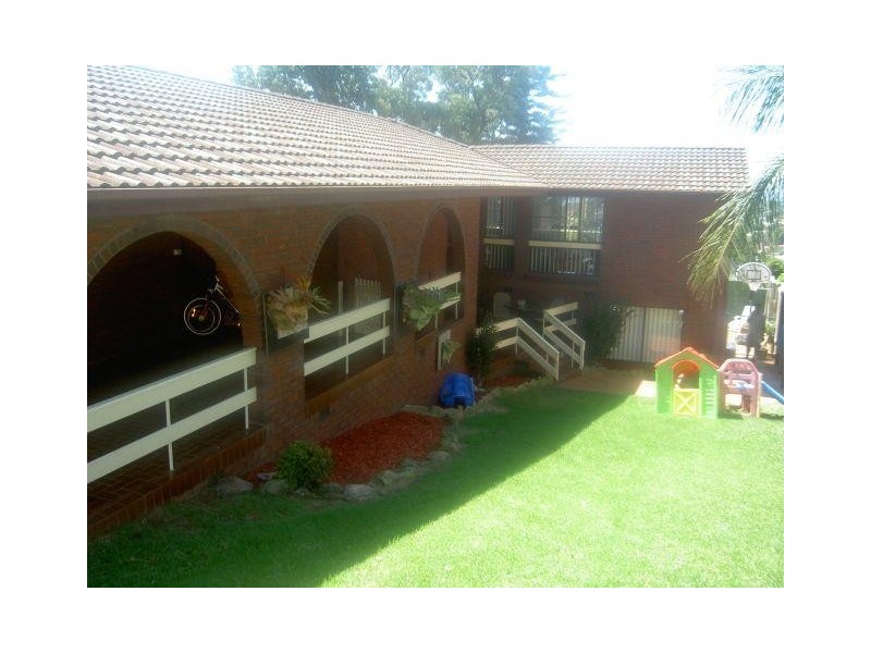 36 Cuthbert Drive, Mount Warrigal NSW 2528