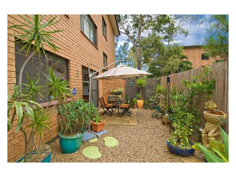 2/87-89 Flora Street, Sutherland NSW 2232