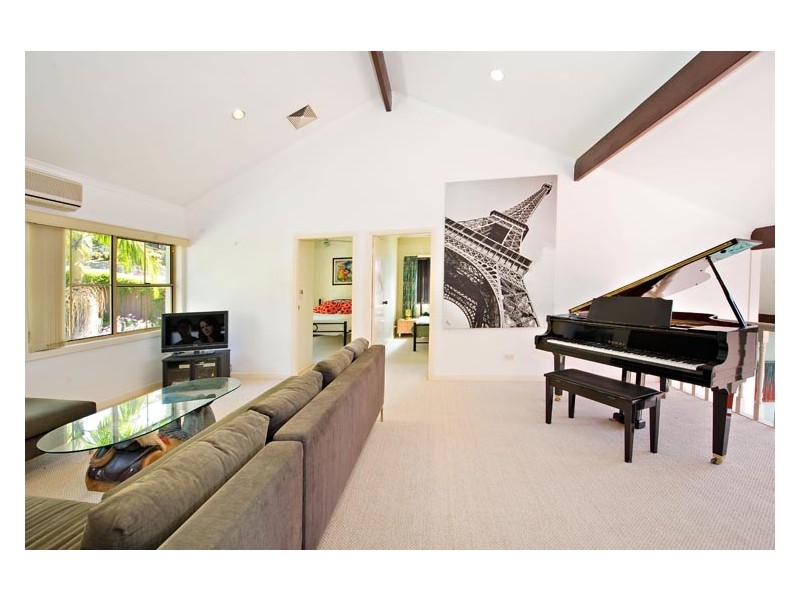 1 Spencer Place, Illawong NSW 2234