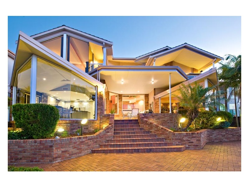 21 Thompson Avenue, Illawong NSW 2234