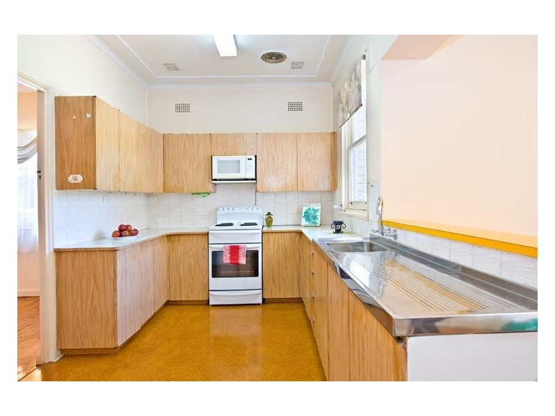 243 Stoney Creek Road, Beverly Hills NSW 2209