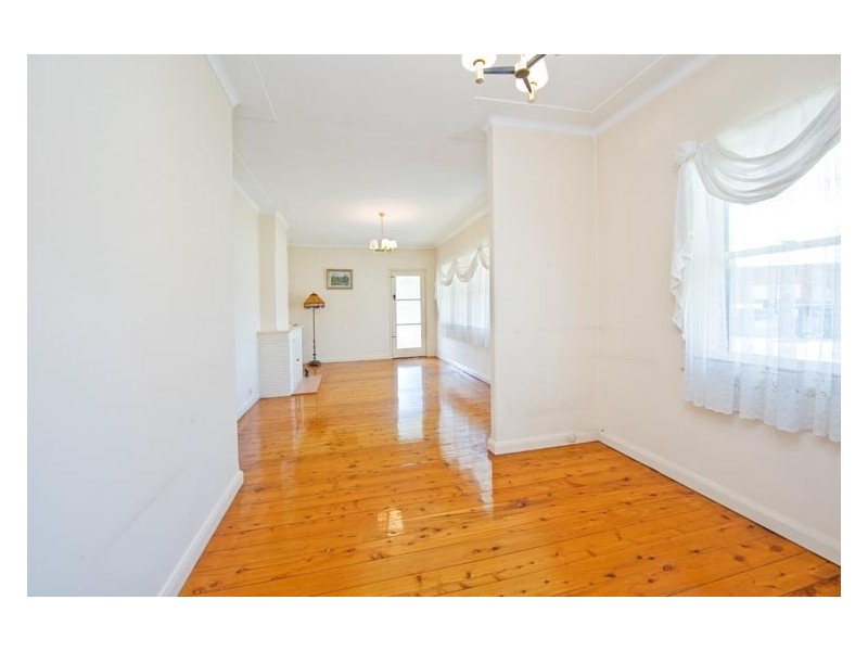 243 Stoney Creek Road, Beverly Hills NSW 2209