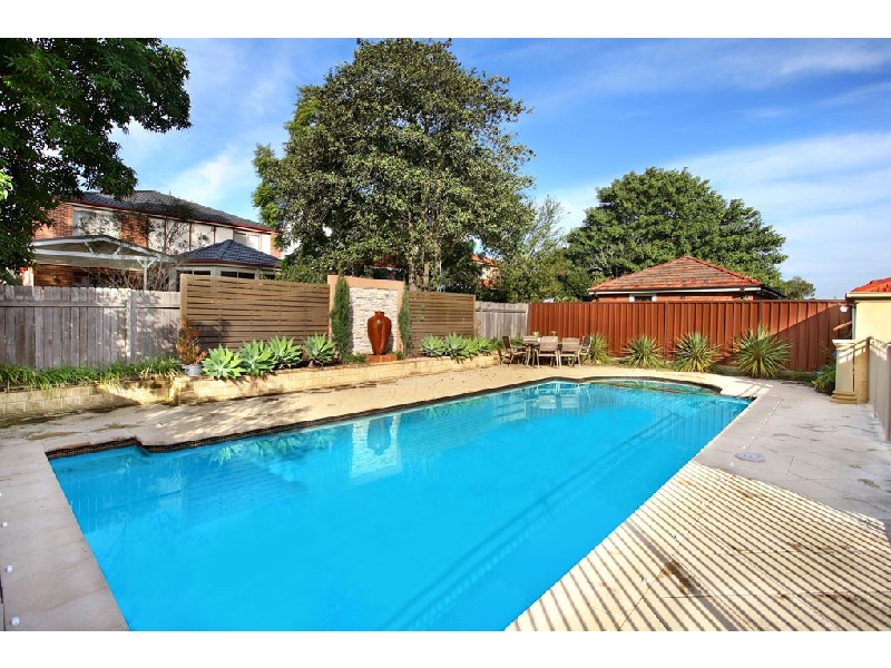 Strathfield NSW 2135