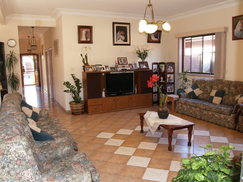 9 Richmond Street, Croydon NSW 2132
