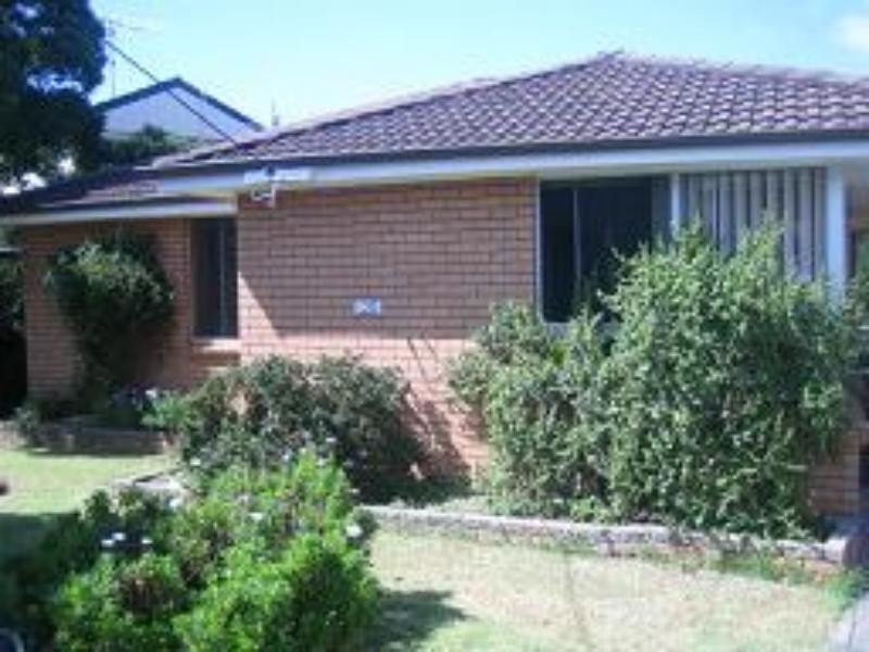 120 Hopewood Crescent, Fairy Meadow NSW 2519
